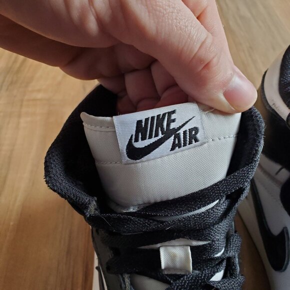 2014 Nike Jordan 1 High OG Black White size 11 us mens - Picture 8 of 9